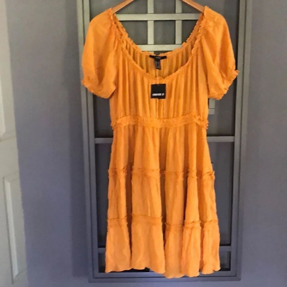 NWT Forever, 21 mustard bohemian off the shoulder, tiered dress size M￼